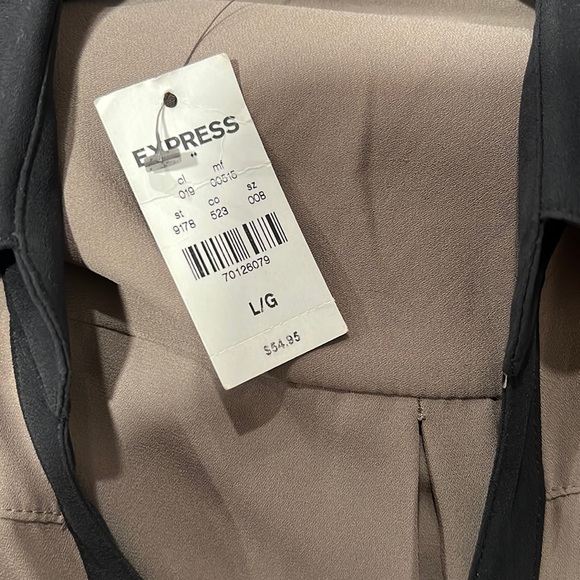 NWT EXPRESS BUTTON DOWN TOP - Picture 5 of 5